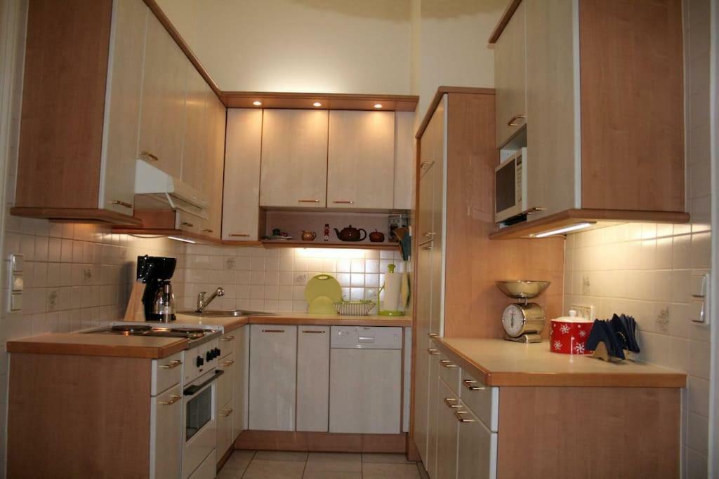 70m² großes Apartment mit Gartenzugang Wenen Buitenkant foto