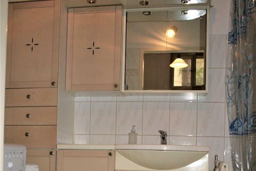 70m² großes Apartment mit Gartenzugang Wenen Buitenkant foto