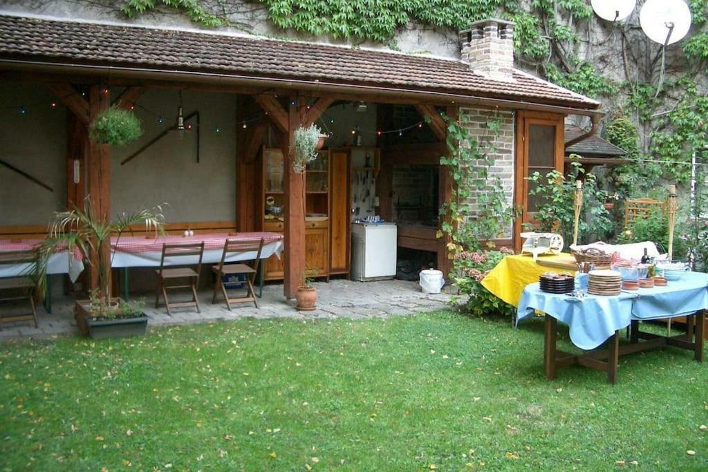 70m² großes Apartment mit Gartenzugang Wenen Buitenkant foto
